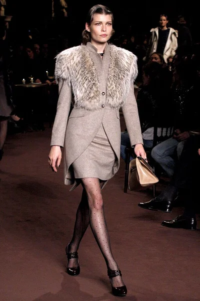 Look 5